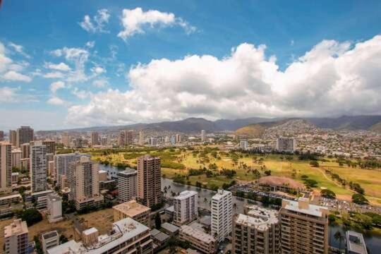 Deluxe Panoramic Mountain View Condo - 37Th Floor, Free Parking & Wifi Condo Honolulu Exterior foto