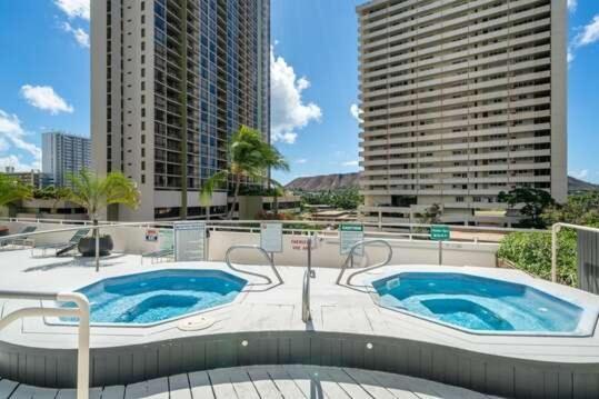 Deluxe Panoramic Mountain View Condo - 37Th Floor, Free Parking & Wifi Condo Honolulu Exterior foto